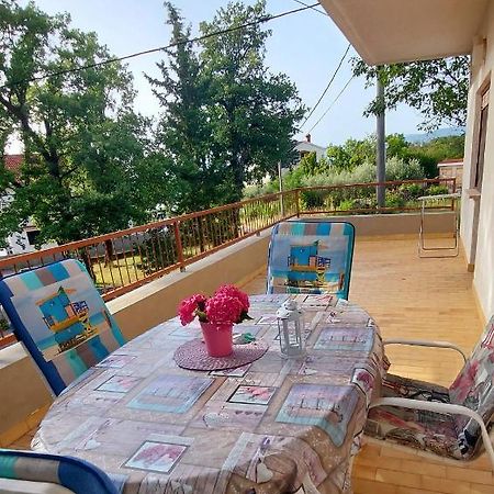 Apartment Luka Добринь Экстерьер фото