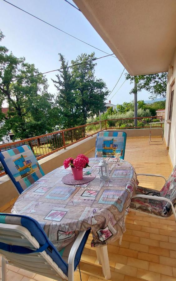 Apartment Luka Добринь Экстерьер фото